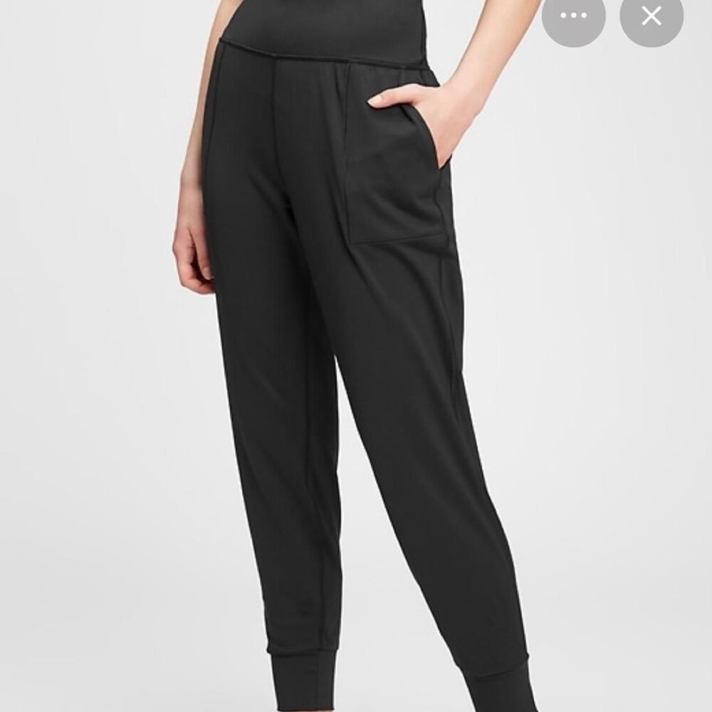 Gap Women's Black Joggers-tracksuits